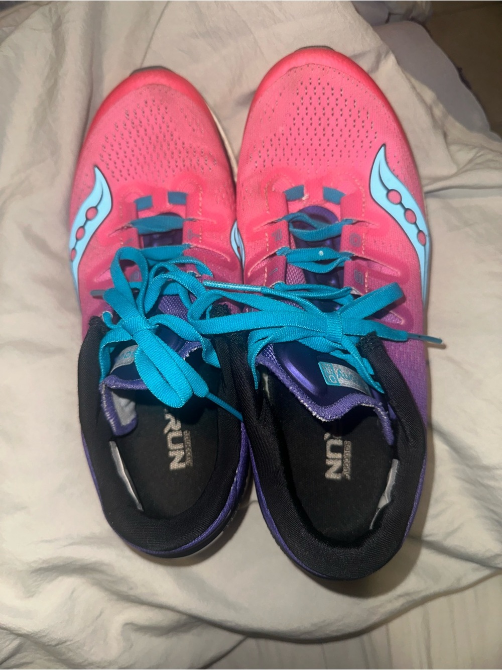 Saucony Women's Pink to Purple Gradient Running Shoes with Teal Laces
